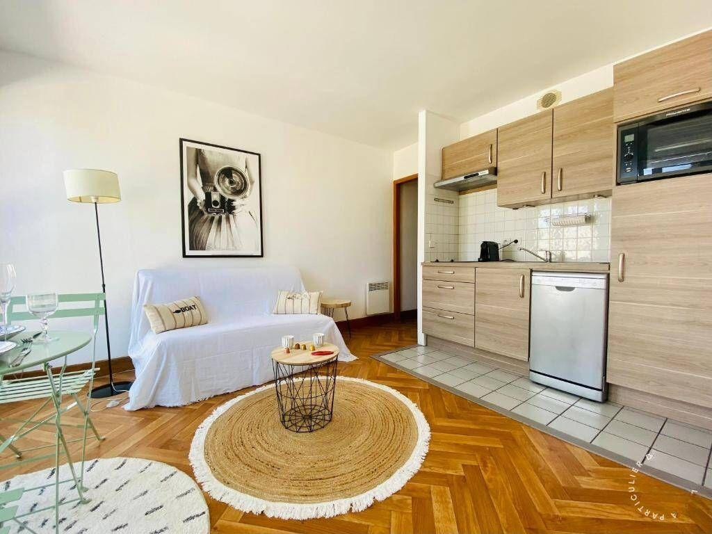 
                                                Location
                                                 Beau 2P meublé 32m² lumineux