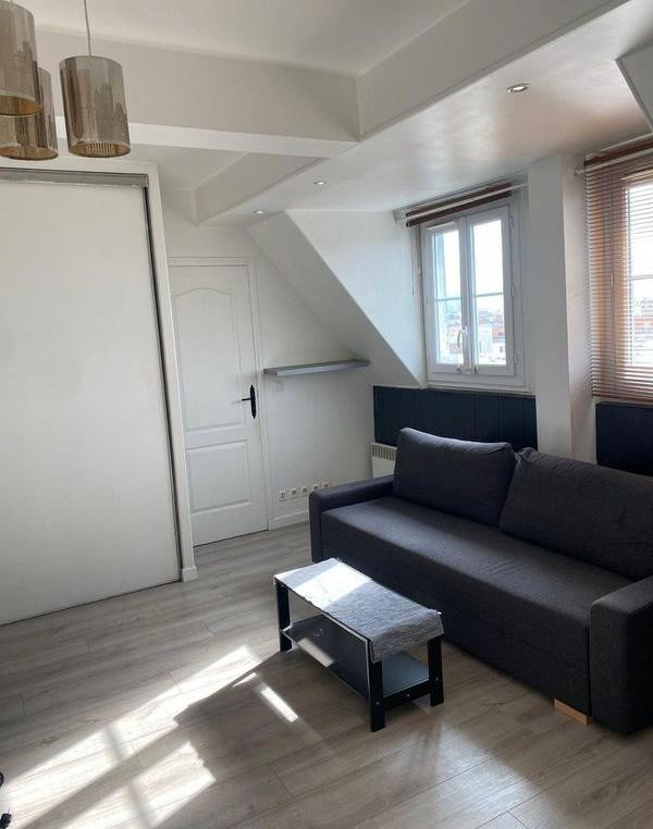 
                                                Location
                                                 Beau 2P meublé 34m² refait à neuf sans vis-à-vis