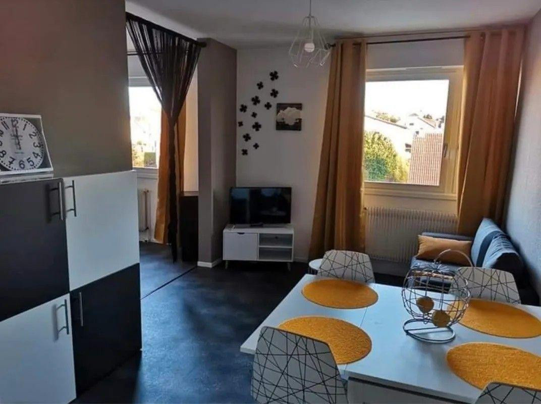 
                                                Location
                                                 Beau 2P meublé 34m² très lumineux et calme