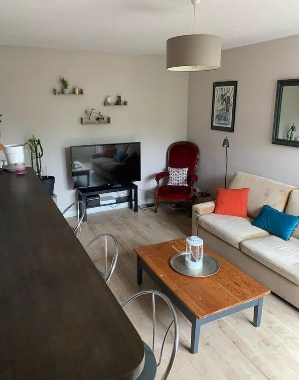 
                                                Location
                                                 Beau 2P meublé 35m² agréable et lumineux