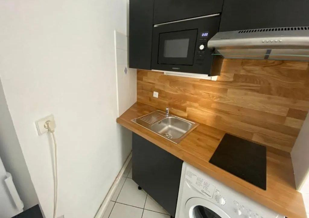 
                                                Location
                                                 Beau 2P meublé 35m² avec balcon