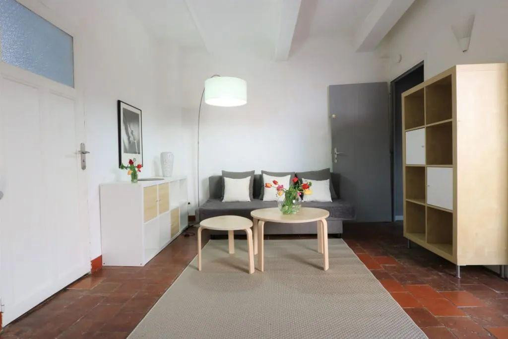 
                                                Location
                                                 Beau 2P meublé 35m² Centre d'Aix-en-Provence