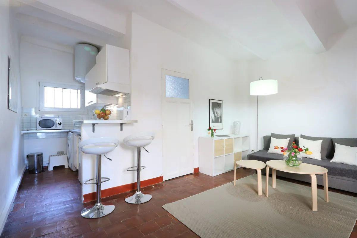 
                                                Location
                                                 Beau 2P meublé 35m² Centre d'Aix-en-Provence