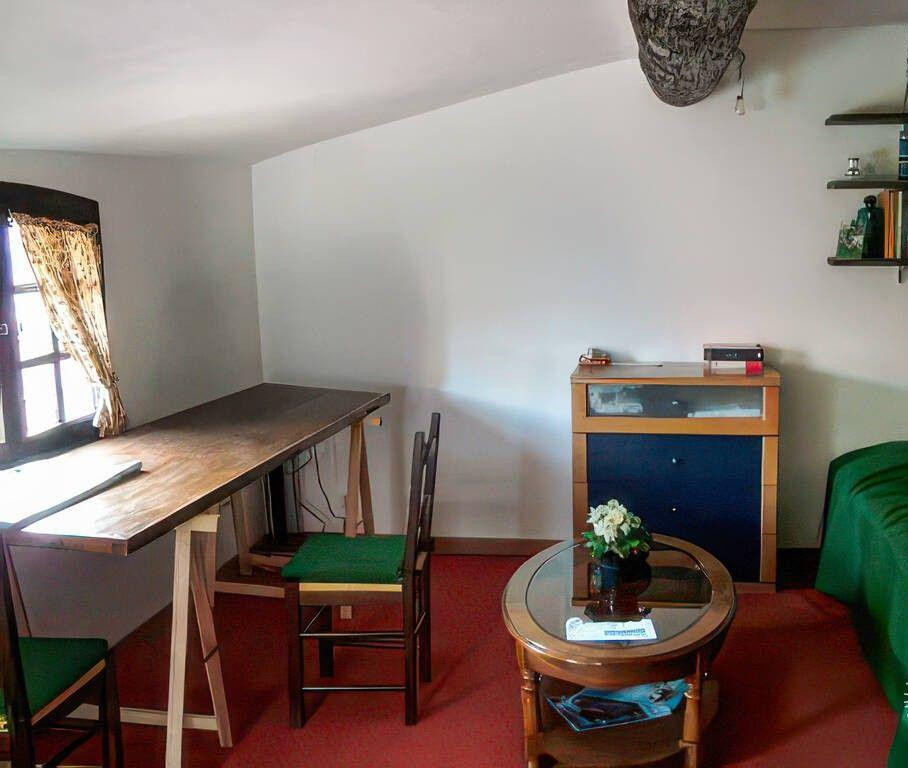 
                                                Location
                                                 Beau 2P meublé 35m² en duplex lumineux refait