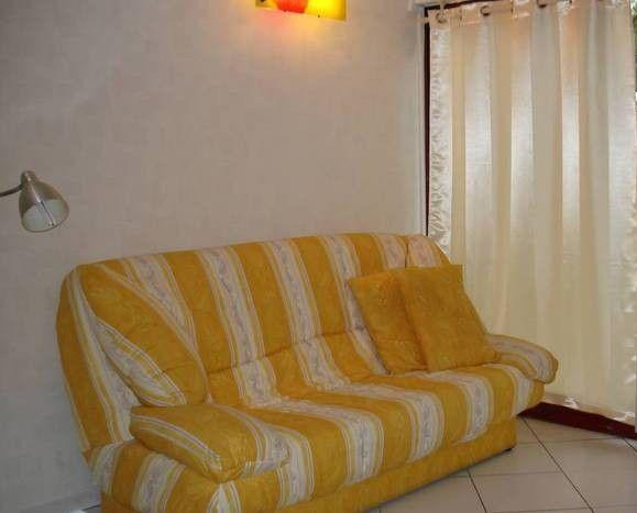 
                                                Location
                                                 Beau 2P meublé 35m² en rez de jardin