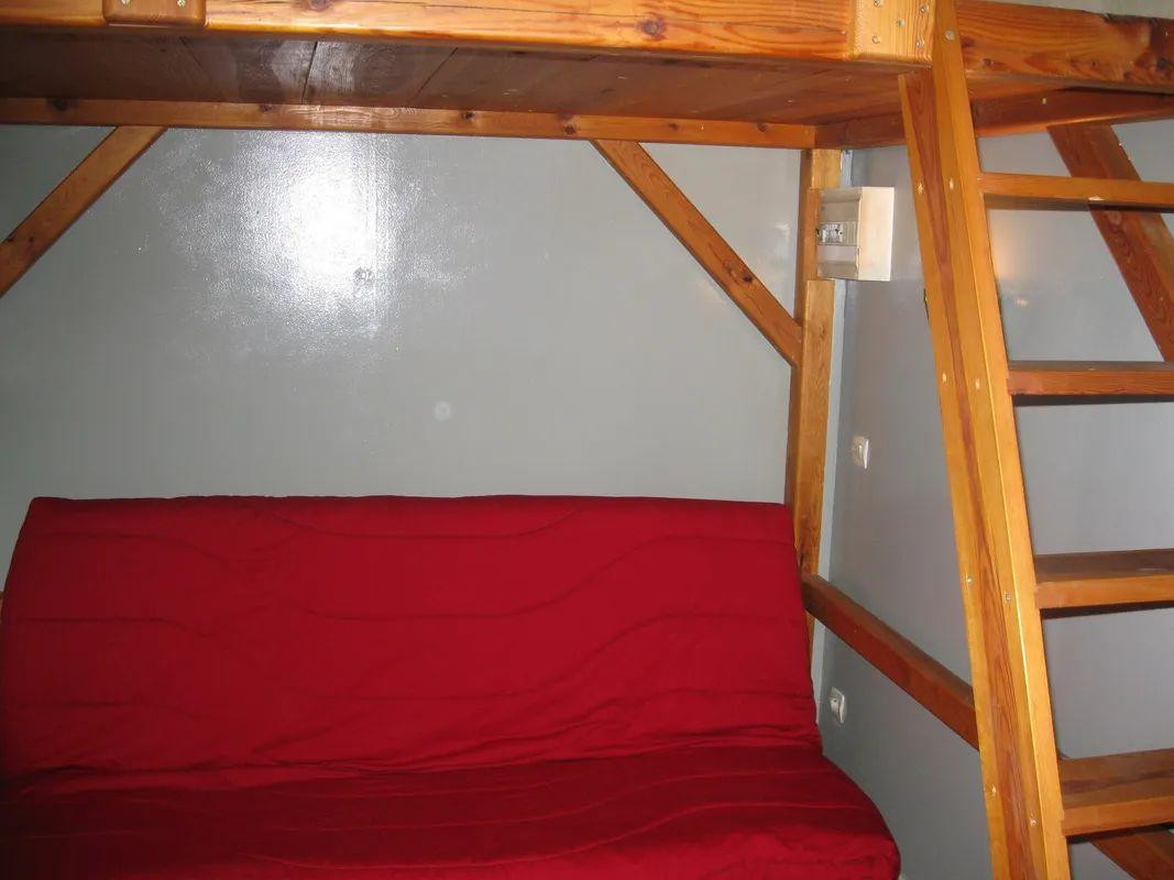 
                                                Location
                                                 Beau 2P meublé 35m² mezzanine et jardin Méons