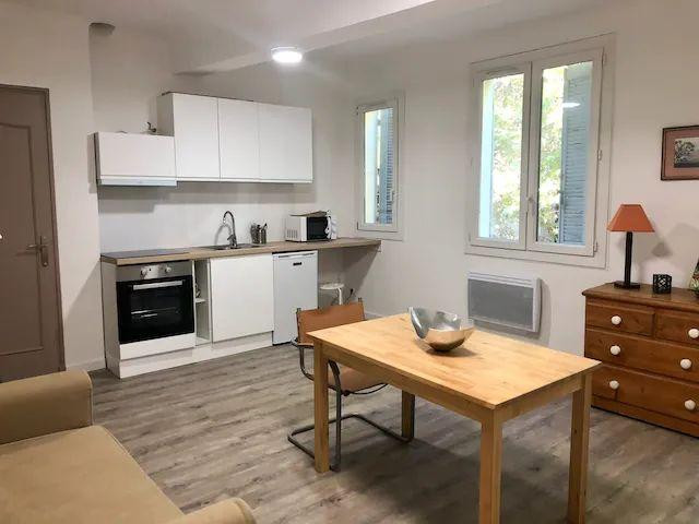 
                                                Location
                                                 Beau 2P meublé 35m² proche Place des Prêcheurs