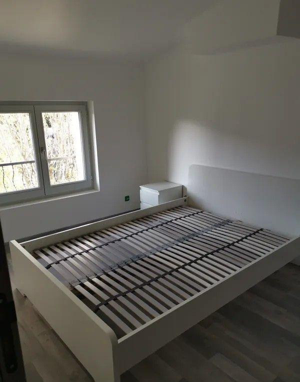 
                                                Location
                                                 Beau 2P meublé 36m² récemment rénové