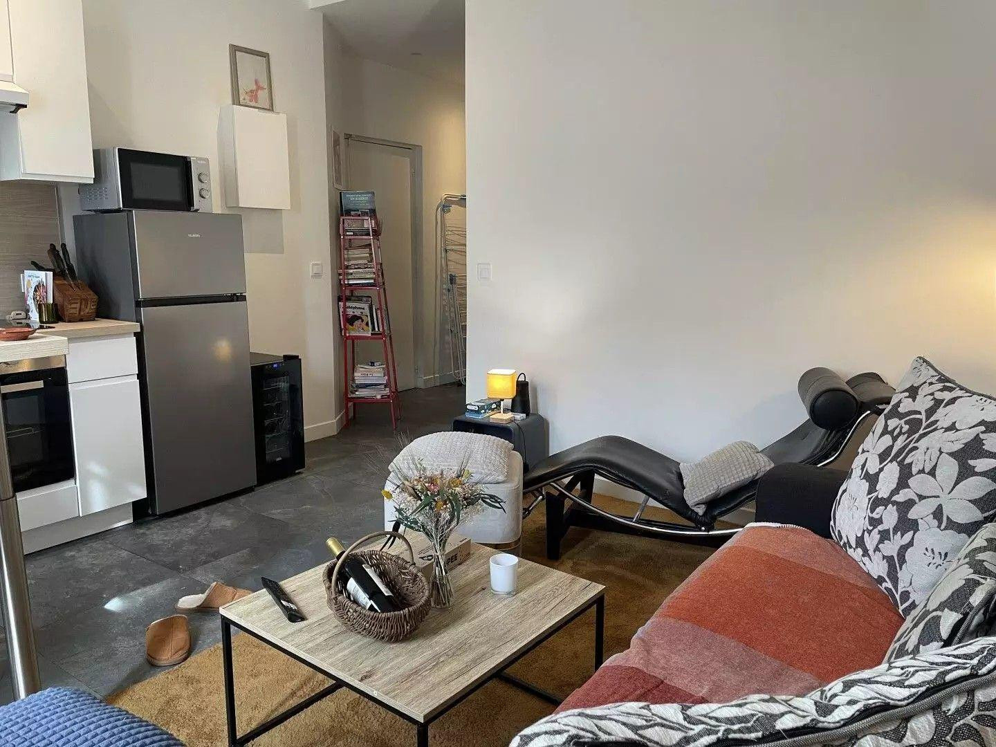 
                                                Location
                                                 Beau 2P meublé 37m² avec terrasse privée de 20m²