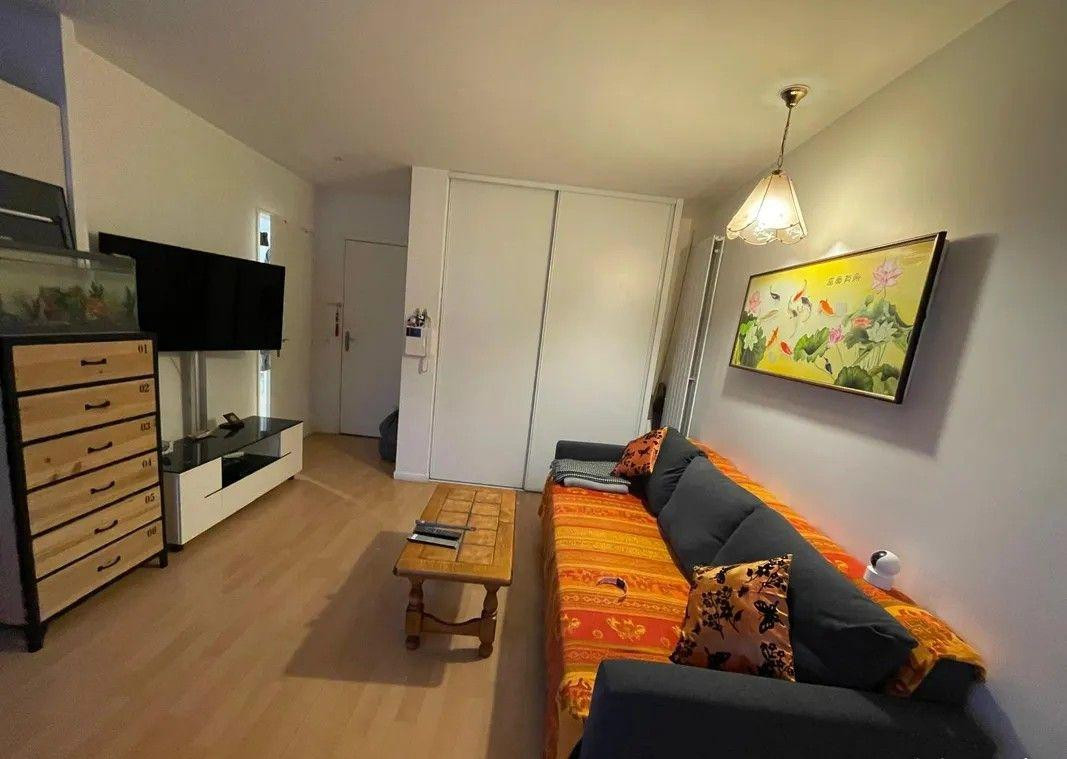
                                                Location
                                                 Beau 2P meublé 38m² avec balcon
