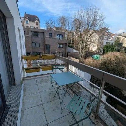 
                                                Location
                                                 Beau 2P meublé 38m² dans résidence récente