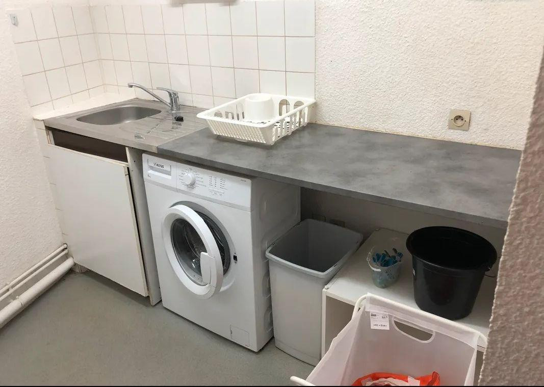 
                                                Location
                                                 Beau 2P meublé 38m² exposé plein sud vue dégagée
