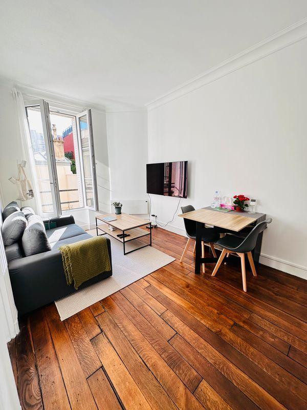 
                                                Location
                                                 Beau 2P meublé 38m² refait à neuf