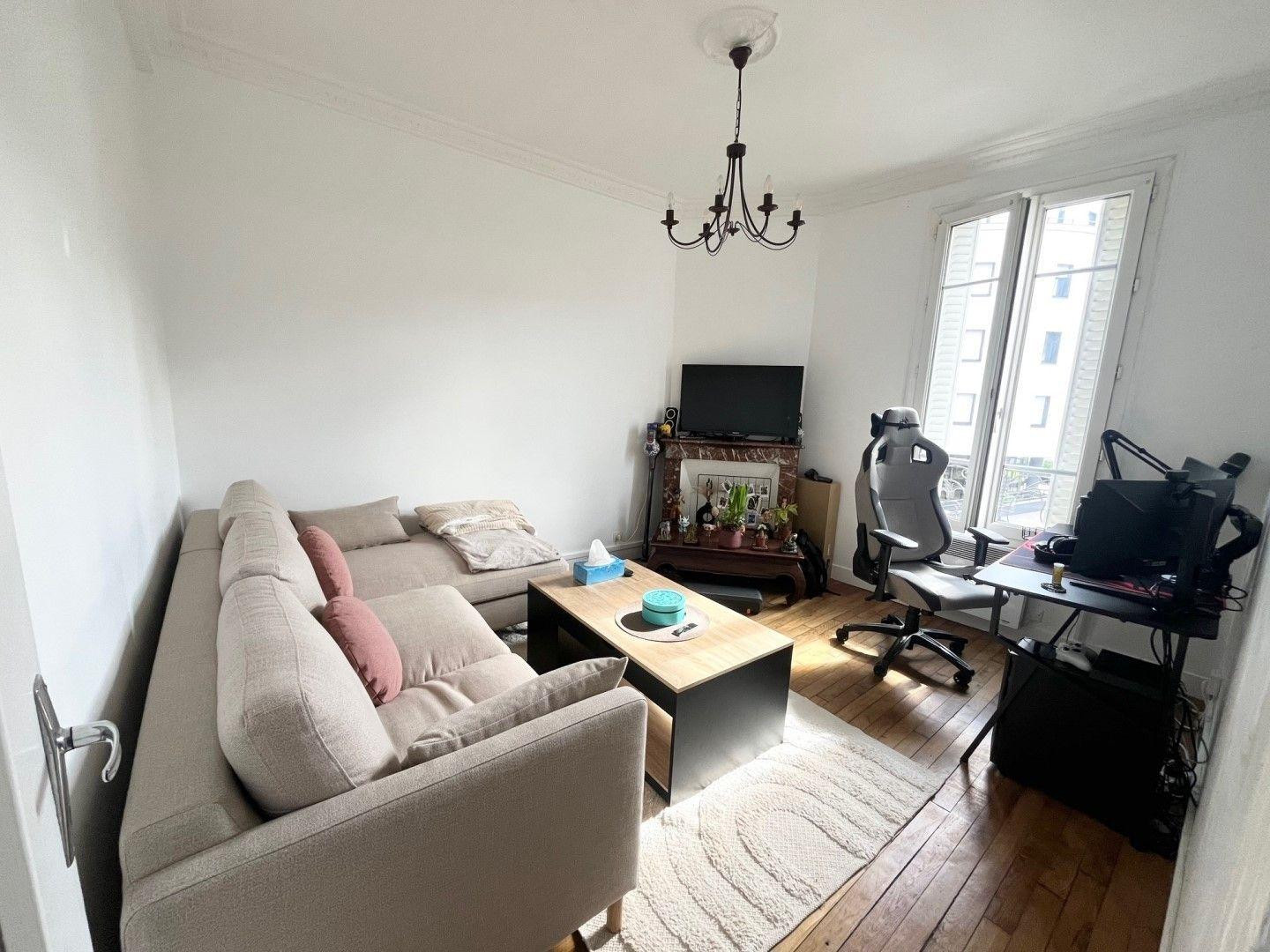 
                                                Location
                                                 Beau 2P meublé 39m² à Suresnes