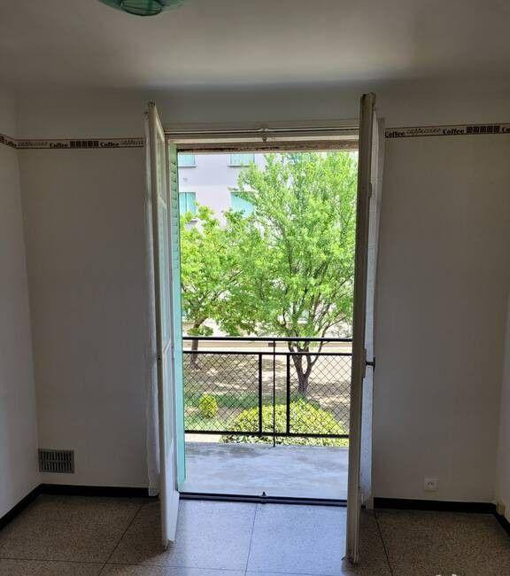 
                                                Location
                                                 Beau 2P meublé 39m² avec balcon dans grand parc