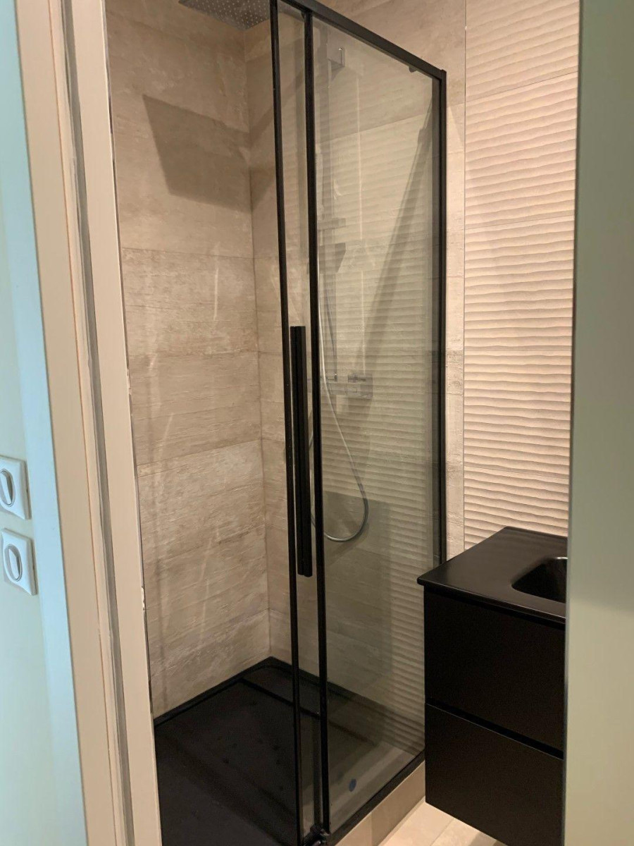 
                                                Location
                                                 Beau 2P meublé 39m² entièrement refait à neuf