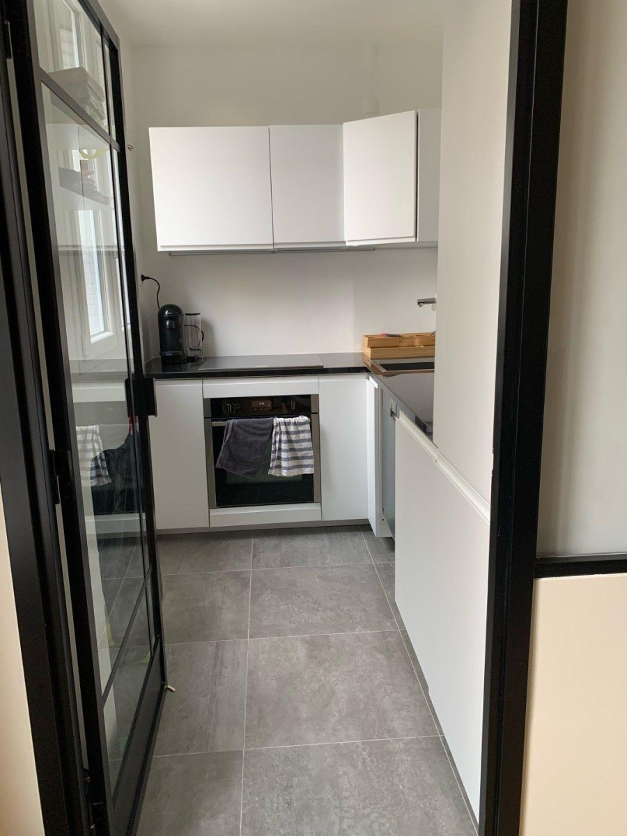 
                                                Location
                                                 Beau 2P meublé 39m² entièrement refait à neuf