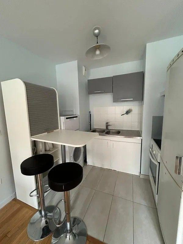 
                                                Location
                                                 Beau 2P meublé 39m²  immeuble récent label BBC