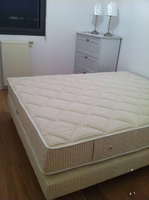 
                                                Location
                                                 Beau 2P meublé 40m² entièrement équipé