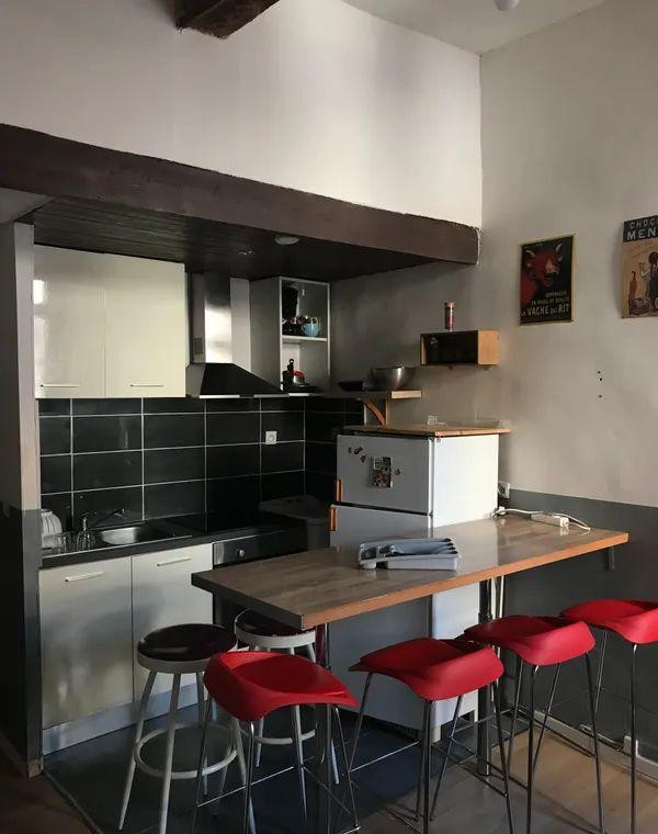 
                                                Location
                                                 Beau 2P meublé 40m² quartier Beaux Arts