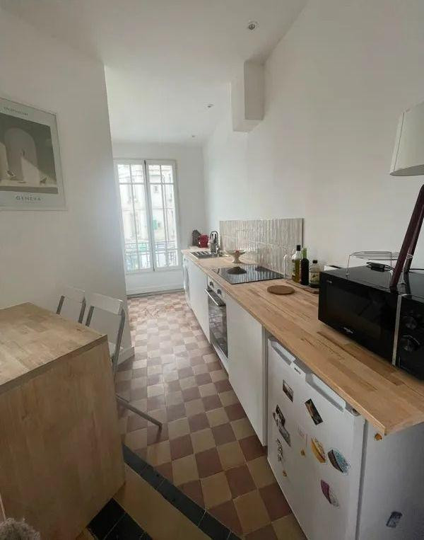 
                                                Location
                                                 Beau 2P meublé 40m² récemment rénové