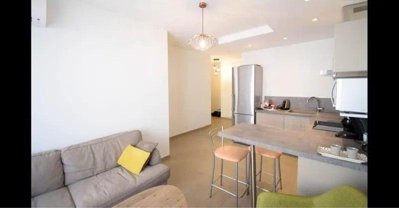 
                                                Location
                                                 Beau 2P meublé 41m² au centre ville