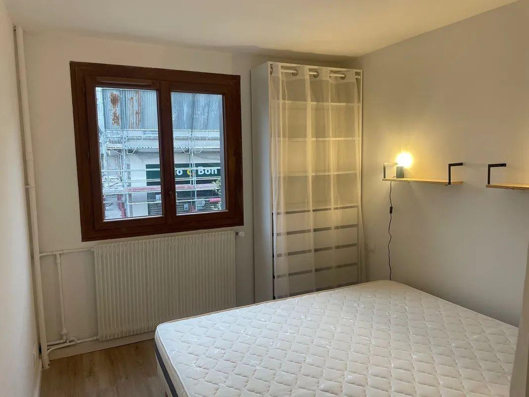 
                                                Location
                                                 Beau 2P meublé 42m² à Meudon