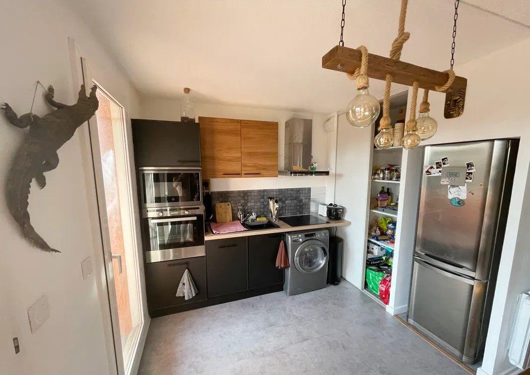 
                                                Location
                                                 Beau 2P meublé 42m² avec terrasse et balcon