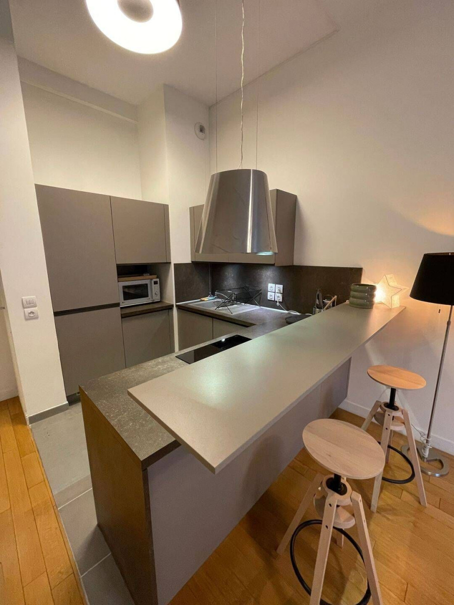 
                                                Location
                                                 Beau 2P meublé 42m² avec terrasse sud 12m²