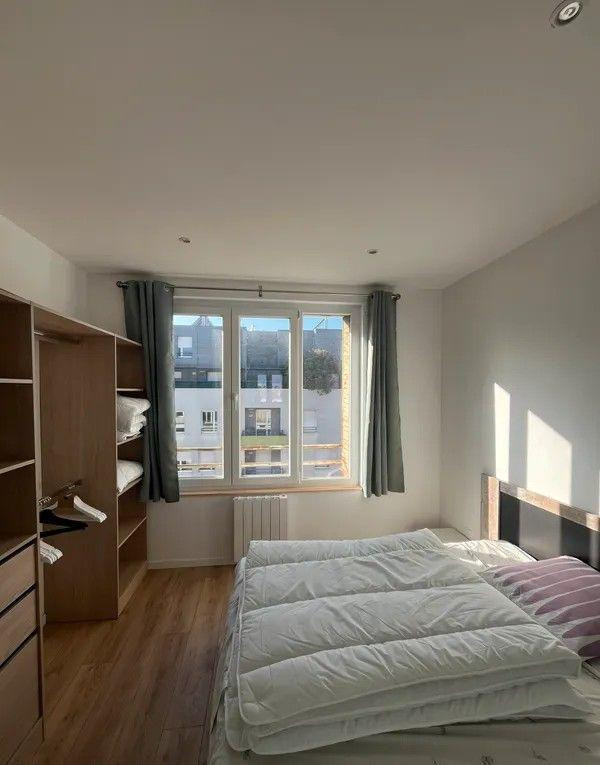 
                                                Location
                                                 Beau 2P meublé 42m² entièrement rénové à neuf