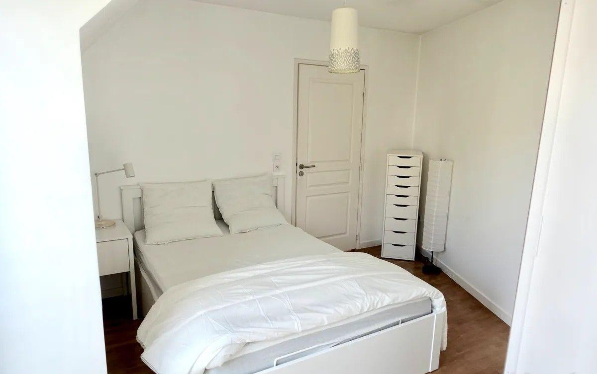 
                                                Location
                                                 Beau 2P meublé 42m² lumineux