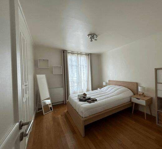 
                                                Location
                                                 Beau 2P meublé 43m² lumineux et sans vis-à-vis