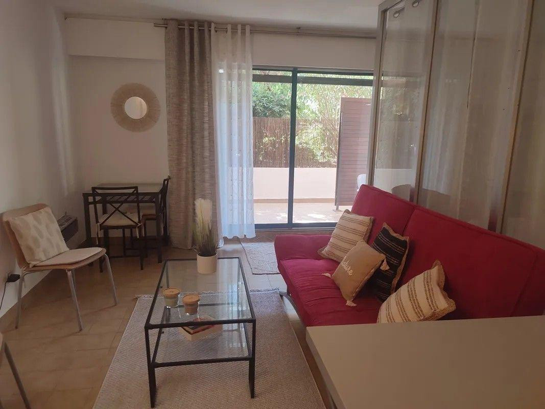 
                                                Location
                                                 Beau 2P meublé 43m² Marseille 8
