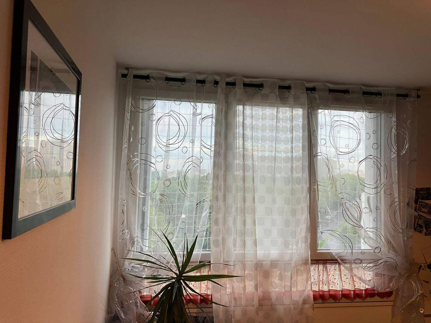 
                                                Location
                                                 Beau 2P meublé 43m² quartier animé du Forum