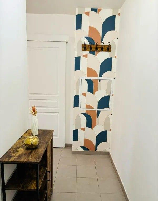 
                                                Location
                                                 Beau 2P meublé 43m² rénové intégralement