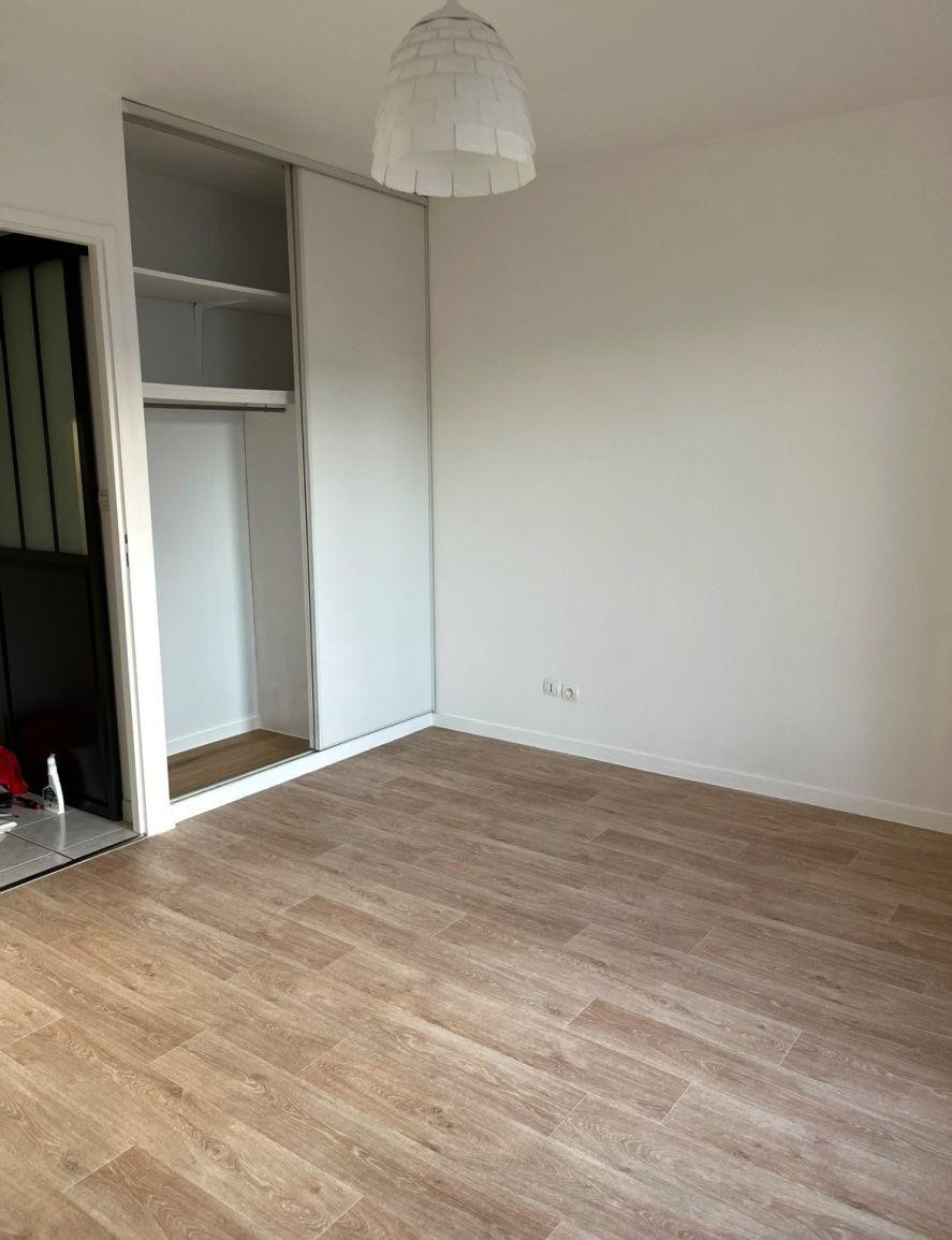 
                                                Location
                                                 Beau 2P meublé 44m² en duplex avec petit jardin