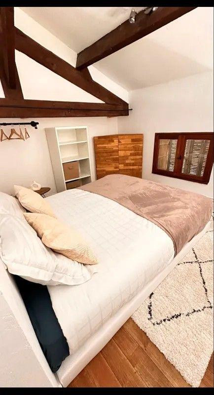 
                                                Location
                                                 Beau 2P meublé 44m² face au Parc du centenaire