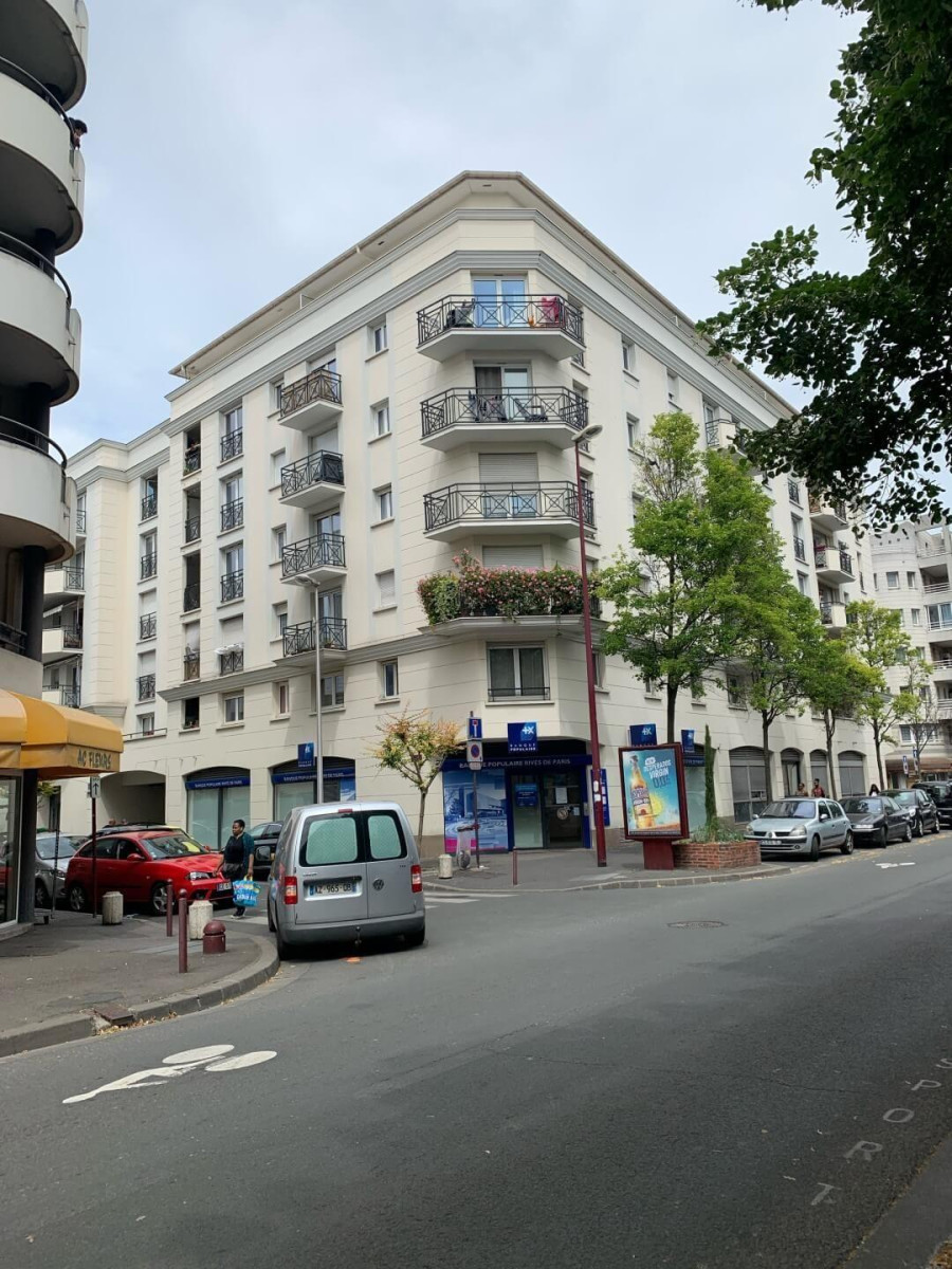 
                                                Location
                                                 Beau 2P meublé 44m² lumineux
