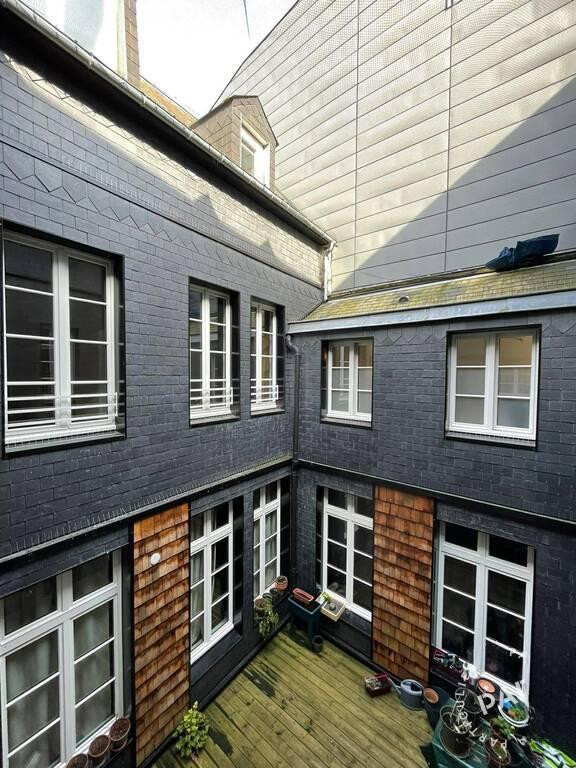 
                                                Location
                                                 Beau 2P meublé 44m² proche de l'Hôtel de Ville