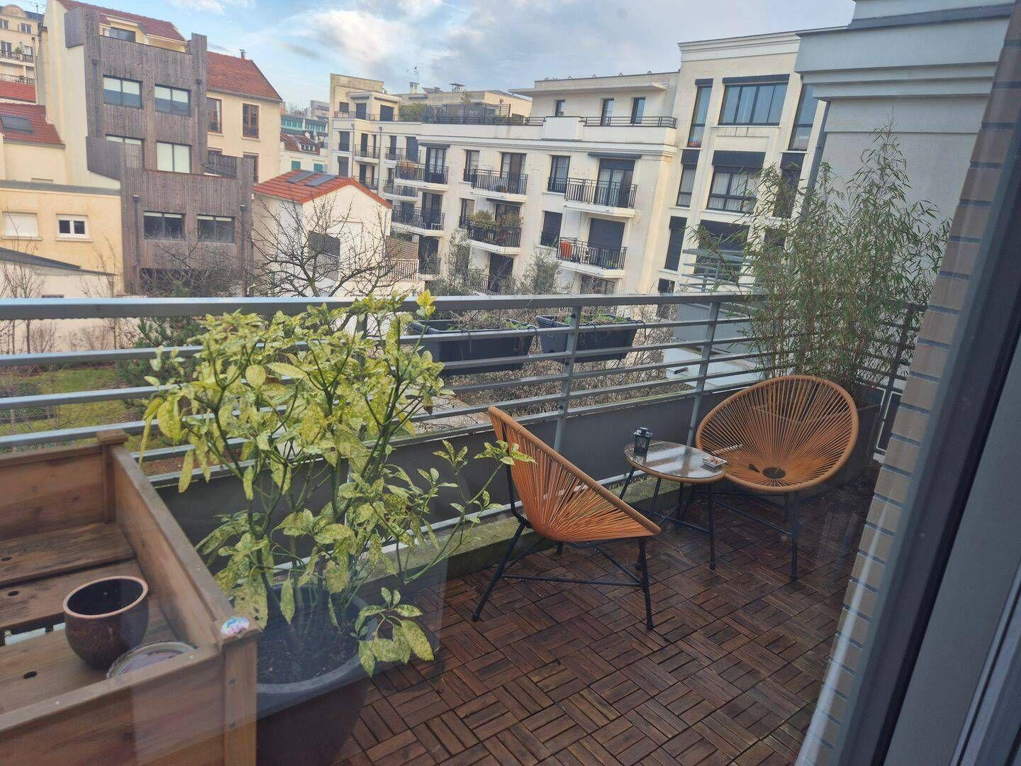 
                                                Location
                                                 Beau 2P meublé 45m² + 7m² balcon + box