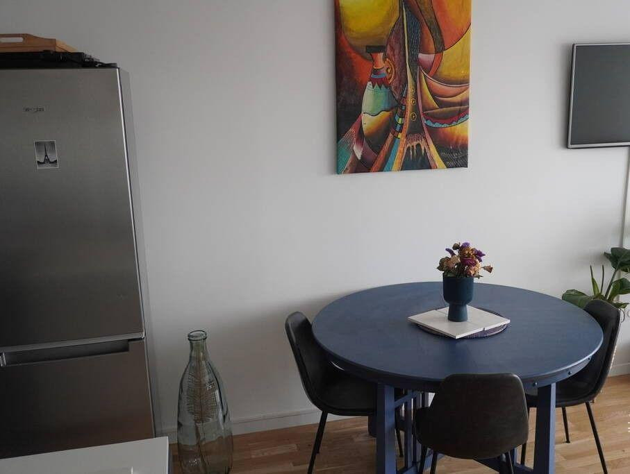 
                                                Location
                                                 Beau 2P meublé 45m² avec balcon filant
