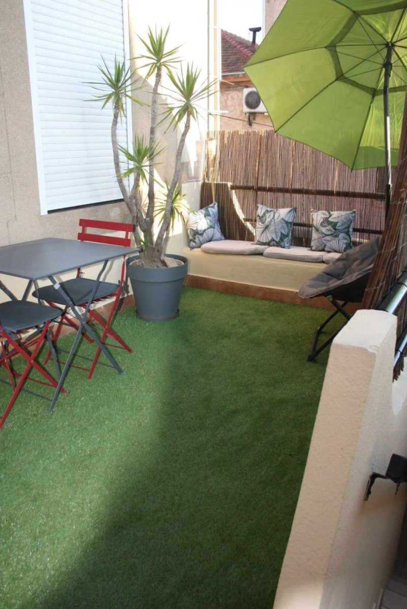 
                                                Location
                                                 Beau 2P meublé 45m² avec terrasse