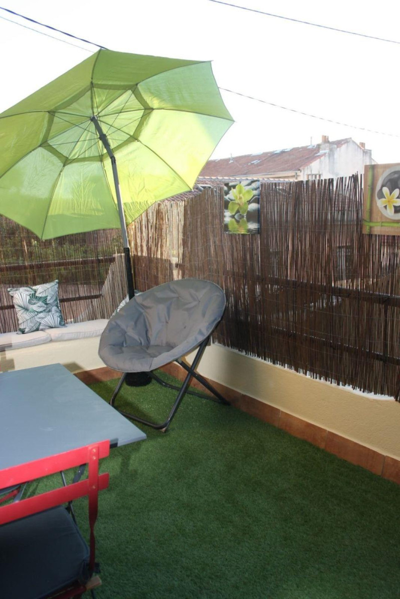 
                                                Location
                                                 Beau 2P meublé 45m² avec terrasse