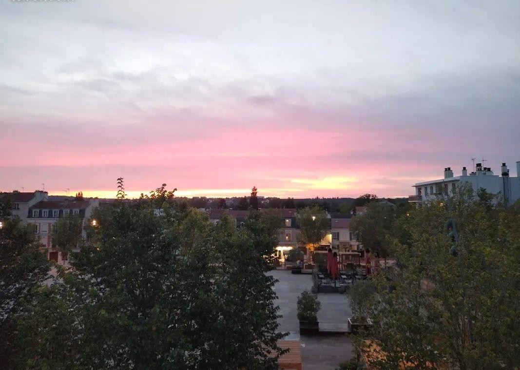 
                                                Location
                                                 Beau 2P meublé 45m² Carrez (70m² au sol) en Duplex