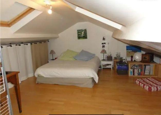 
                                                Location
                                                 Beau 2P meublé 45m² Carrez (70m² au sol) en Duplex