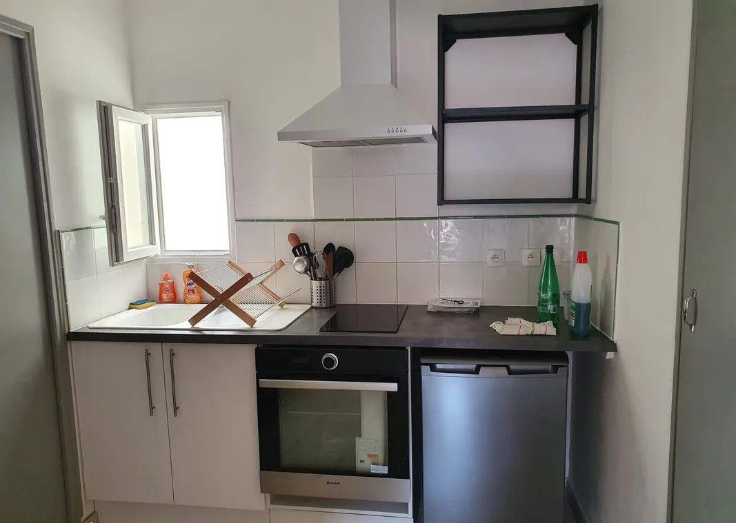 
                                                Location
                                                 Beau 2P meublé 45m² en plein cœur de l'Ecusson