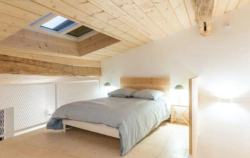 
                                                Location
                                                 Beau 2P meublé 45m² entièrement rénové très calme