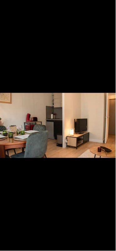 
                                                Location
                                                 Beau 2P meublé 45m² hyper centre