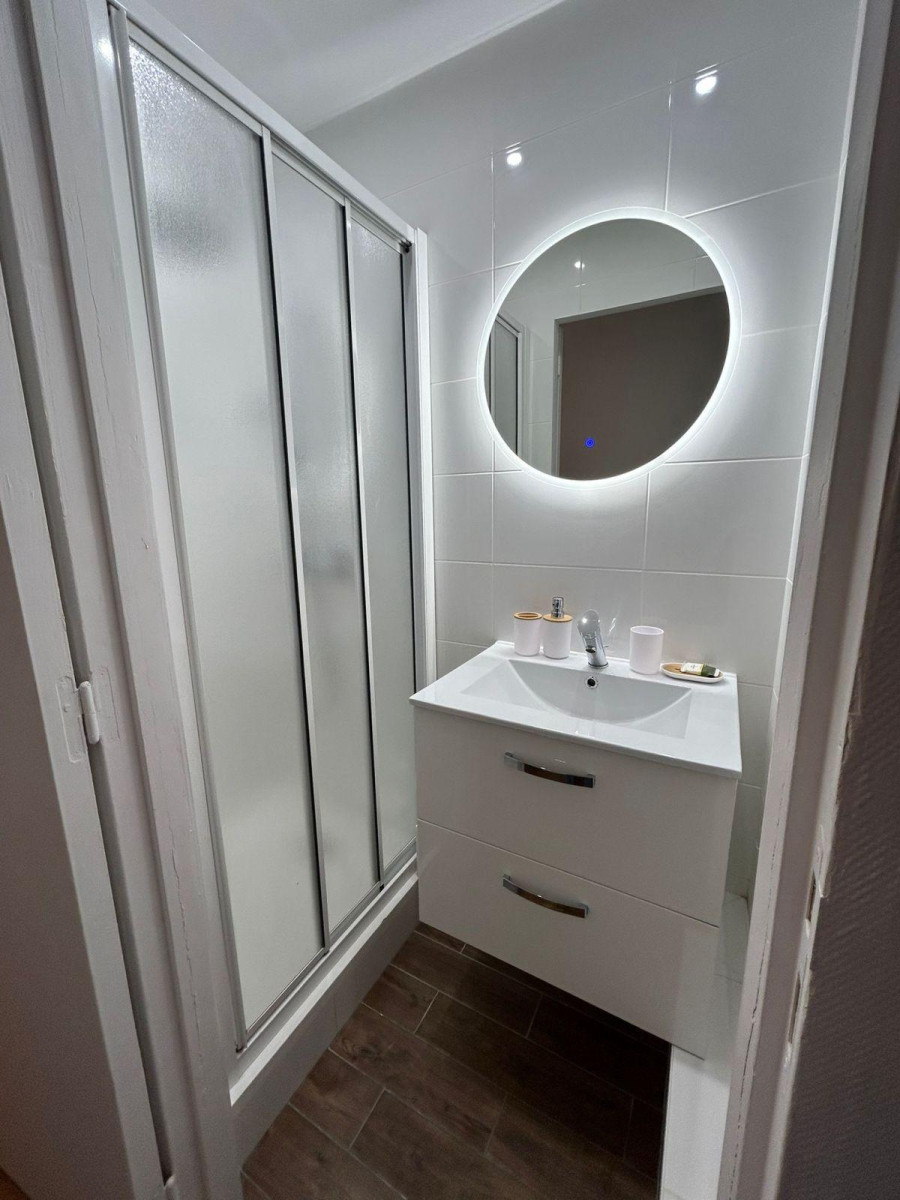 
                                                Location
                                                 Beau 2P meublé 45m² très agréable aux Lilas