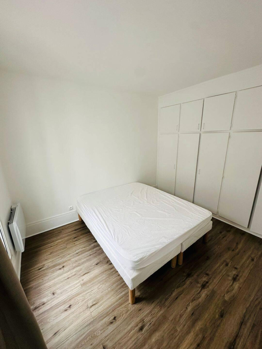 
                                                Location
                                                 Beau 2P meublé - 45m2 - 2p - Paris 18